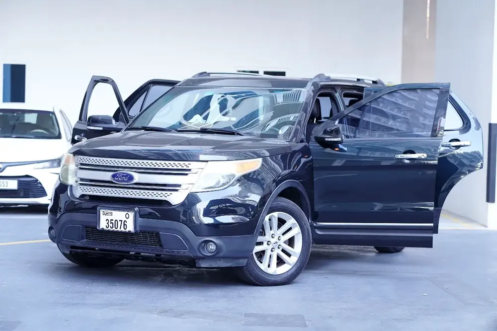 Ford Explorer XLT 2015 | GCC Specs | Well Maintained - Image 5
