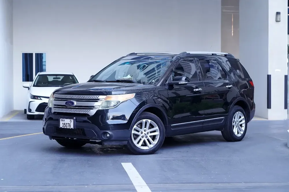 Ford Explorer XLT 2015 | GCC Specs | Well Maintained - Image 6