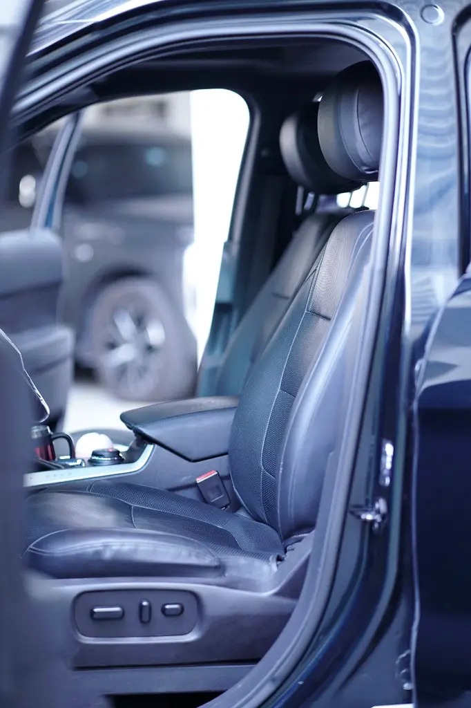 Ford Explorer XLT 2015 | GCC Specs | Well Maintained - Image 8