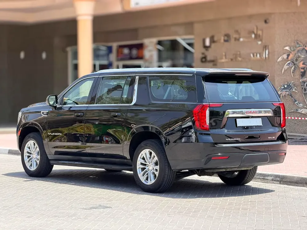 GMC Yukon XL SLE 2022 GCC Specs - Excellent Condition - Image 5