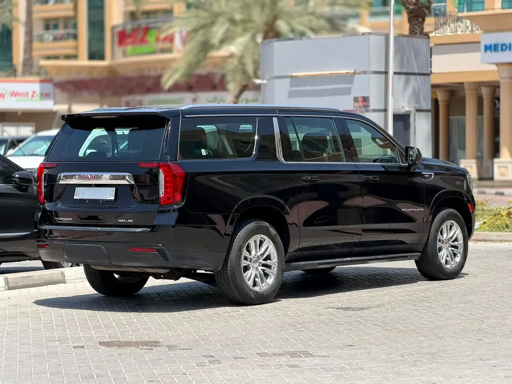 GMC Yukon XL SLE 2022 GCC Specs - Excellent Condition - Image 7