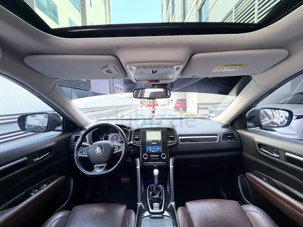 Renault Koleos LE 2018 | Top Option | GCC Specs | Low Mileage - Image 10