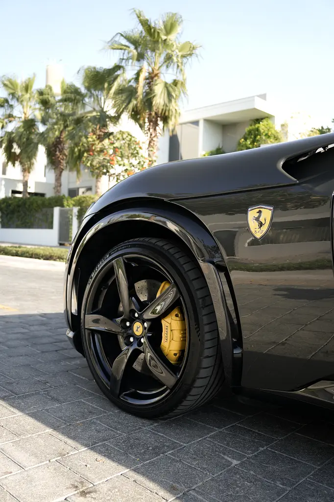 Ferrari Purosangue / Eu spec / 2 keys/  2024 / Fully loaded / 25k km / 7 year service contract - Image 9
