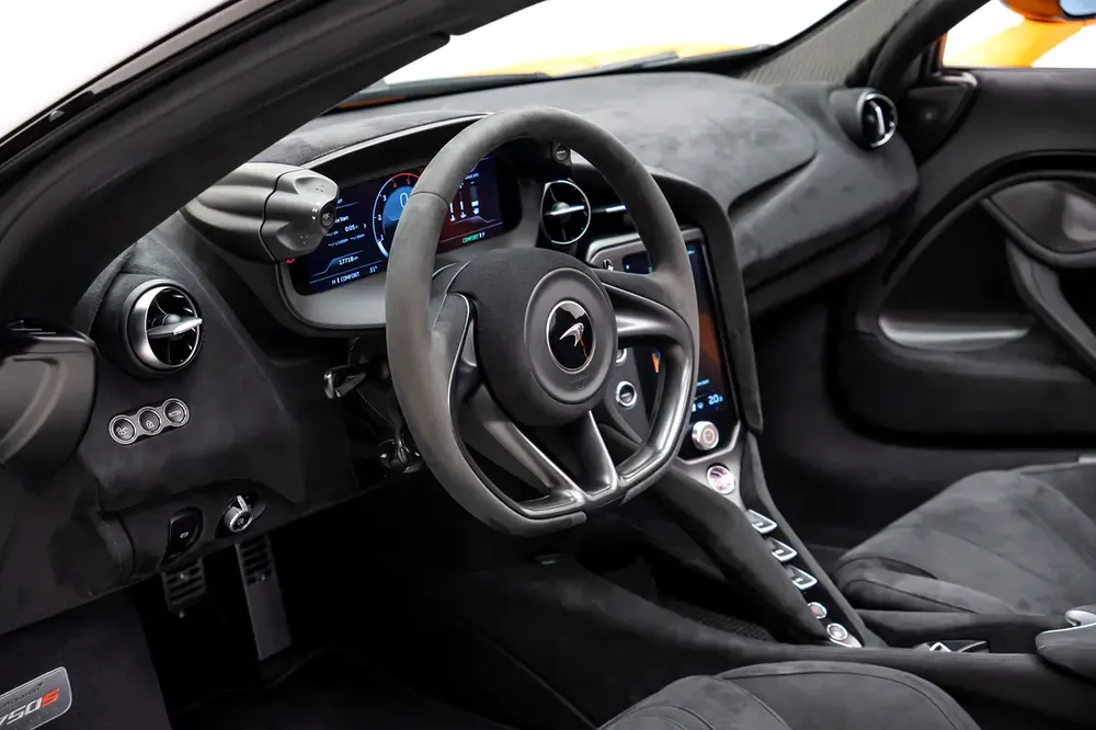 GCC SPECS AL NABOODAH WARRANTY + SERVICE CONTRACT - 2024 MCLAREN 750S SPIDER + CARBON PACKAGE - Image 10