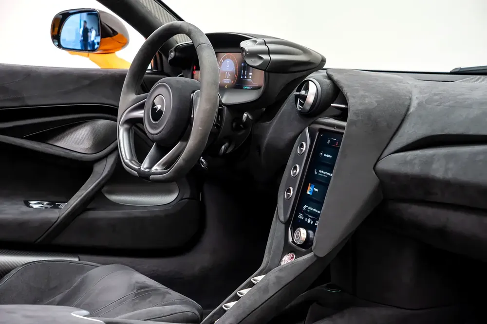 GCC SPECS AL NABOODAH WARRANTY + SERVICE CONTRACT - 2024 MCLAREN 750S SPIDER + CARBON PACKAGE - Image 13