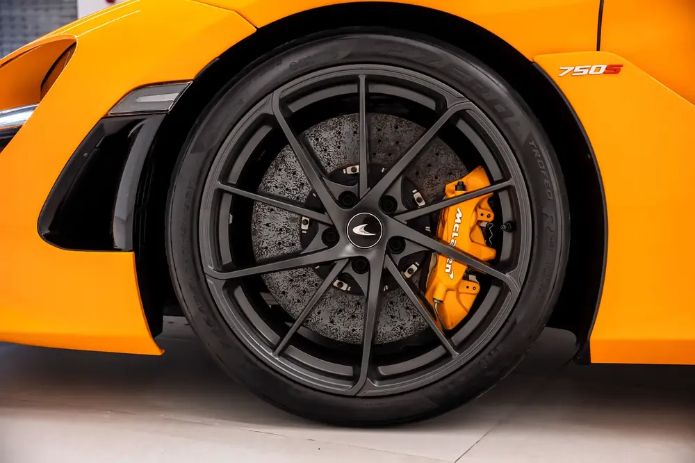 GCC SPECS AL NABOODAH WARRANTY + SERVICE CONTRACT - 2024 MCLAREN 750S SPIDER + CARBON PACKAGE - Image 7