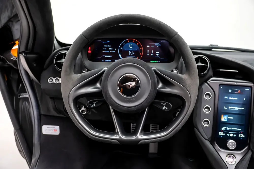 GCC SPECS AL NABOODAH WARRANTY + SERVICE CONTRACT - 2024 MCLAREN 750S SPIDER + CARBON PACKAGE - Image 8