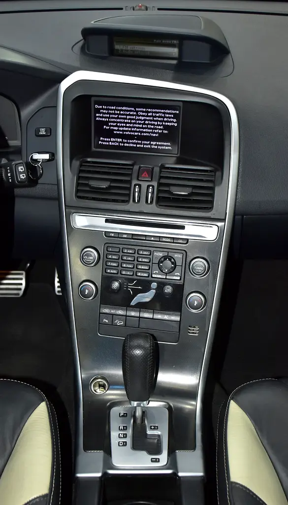EXCELLENT DEAL for our Volvo T6 AWD R-Design ( 2010 Model ) in Silver Color GCC Specs - Image 15
