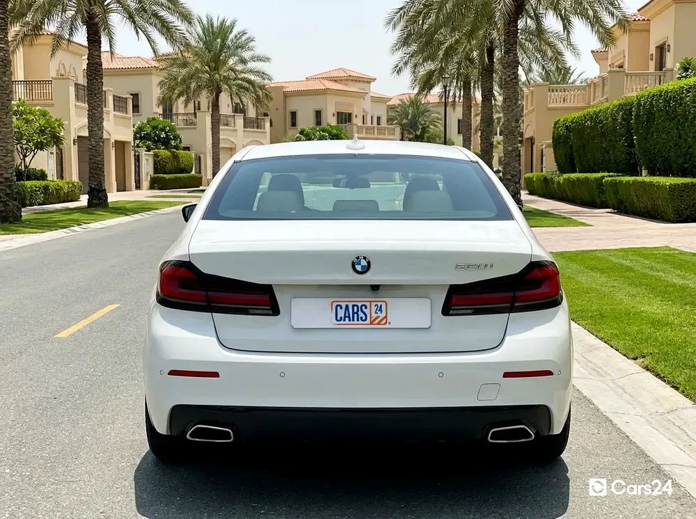 AED 2,021/month | 0 Downpayment | Free 1 Year Warranty | 30 Day Return | BMW 520I 2023 - Image 4