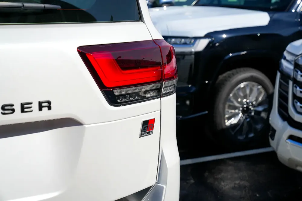 Toyota Land Cruiser GR Sport 3.5TT 2026 - GCC Specs - Image 13