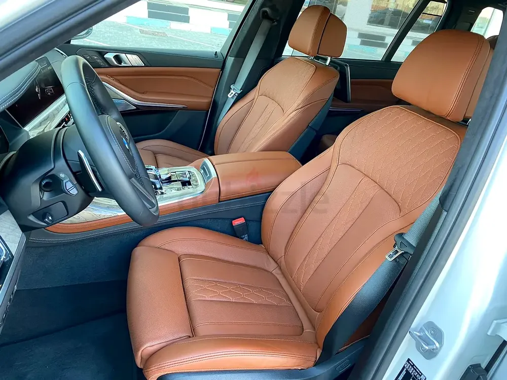 2019 BMW X7 xDrive50i | V8 Power | Full Options | - Image 8