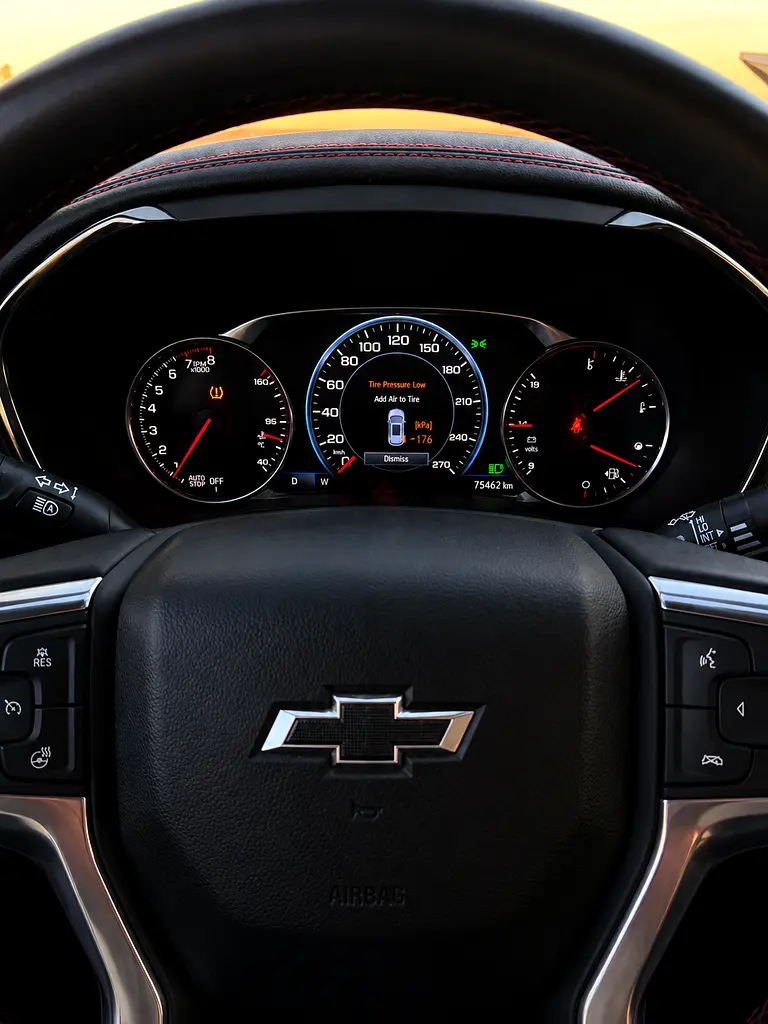 2023 CHEVROLET BLAZER RS - GCC SPECS - 75,000KM - FULL OPTION SUV - Image 11