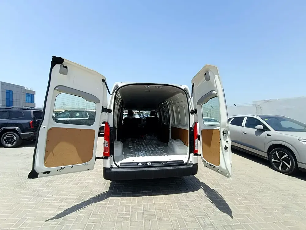 Toyota Hiace 2026 - GCC Specs - Brand New - Image 10