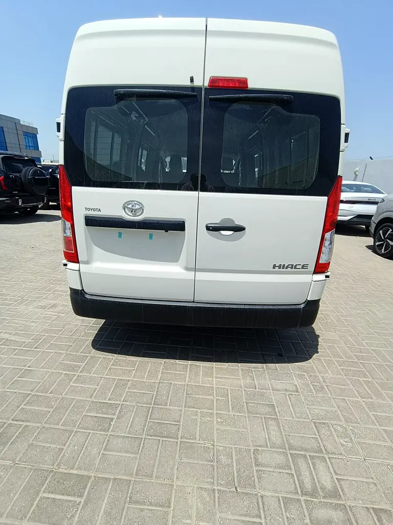 Toyota Hiace 2026 - GCC Specs - Brand New - Image 5