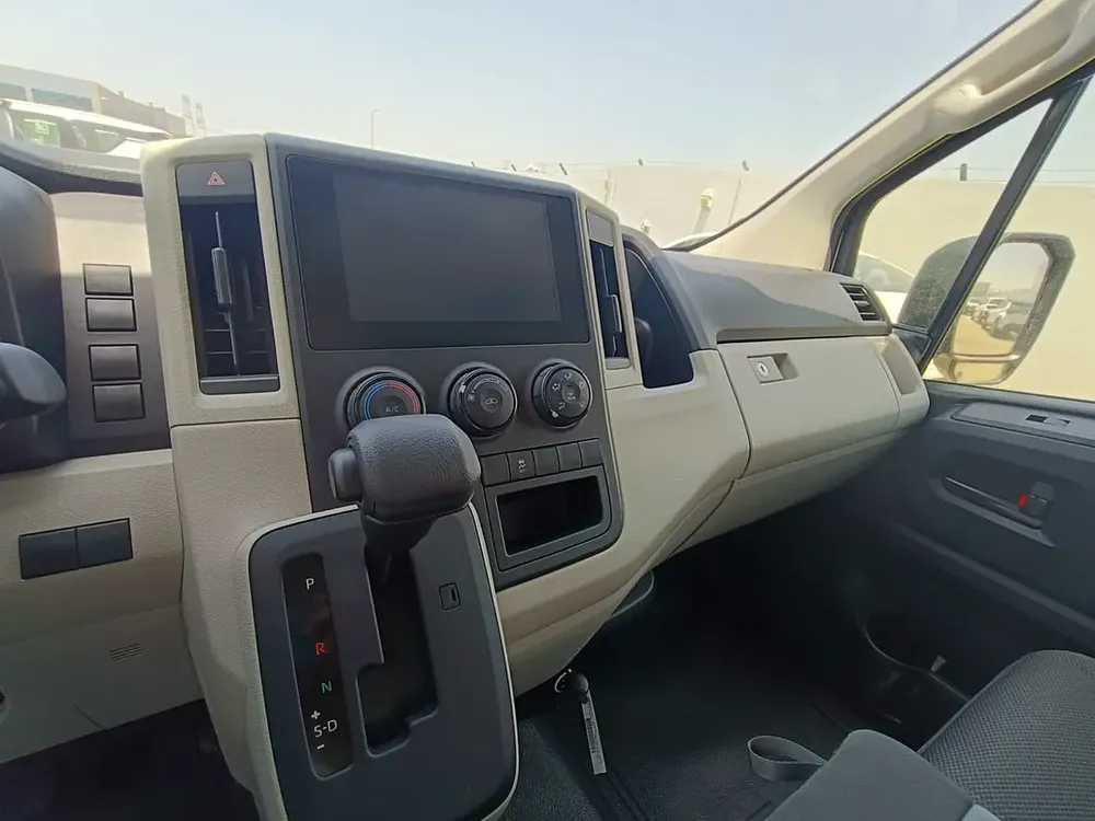 Toyota Hiace 2026 - GCC Specs - Brand New - Image 8