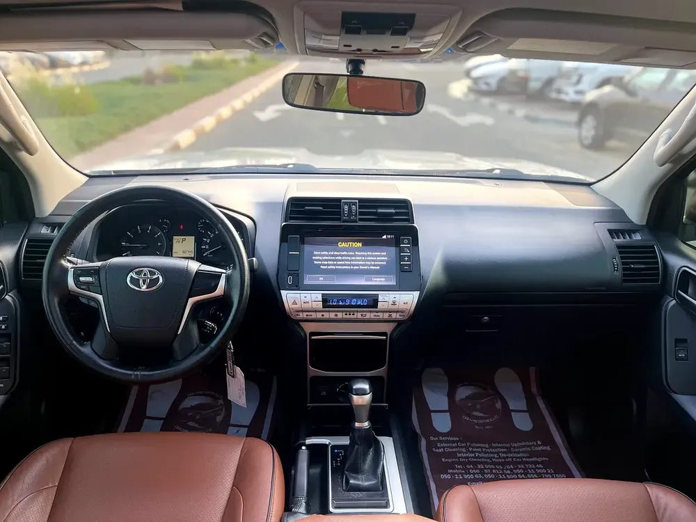 TOYOTA PRADO 2018 VXR 2.7 V4 GCC SPECS - Image 15