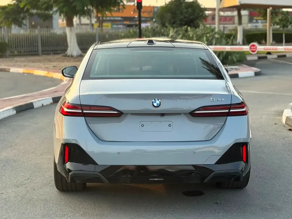 2025 BMW 520i M-Kit - GCC Specs - Brand New Condition - Image 10
