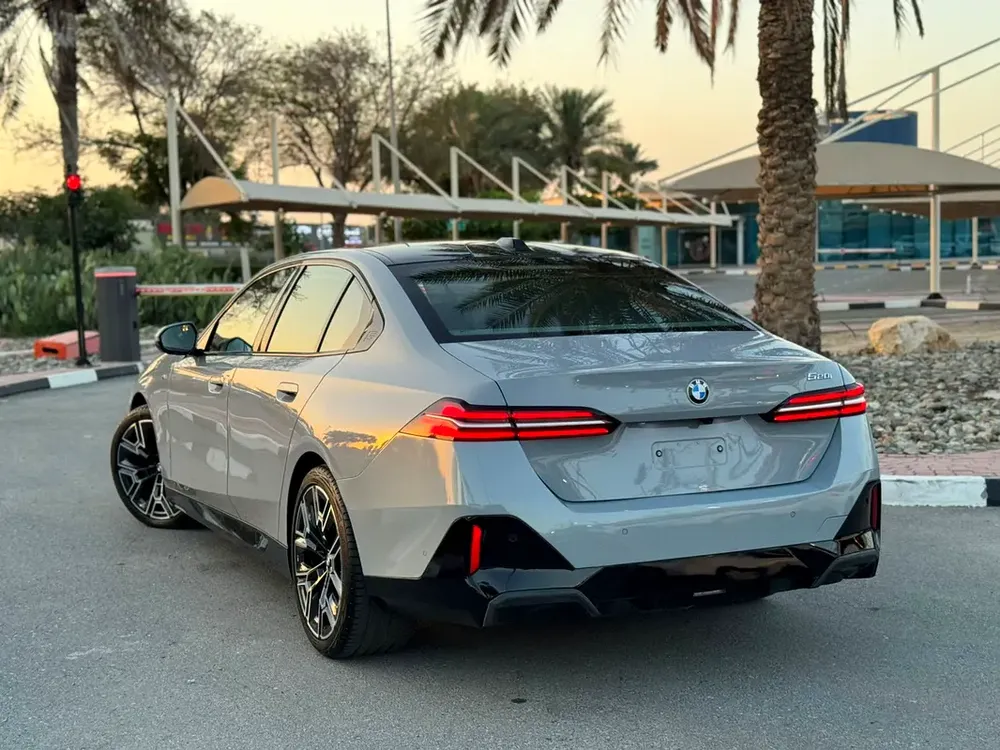 2025 BMW 520i M-Kit - GCC Specs - Brand New Condition - Image 12
