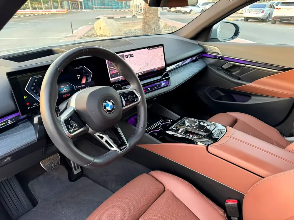2025 BMW 520i M-Kit - GCC Specs - Brand New Condition - Image 4