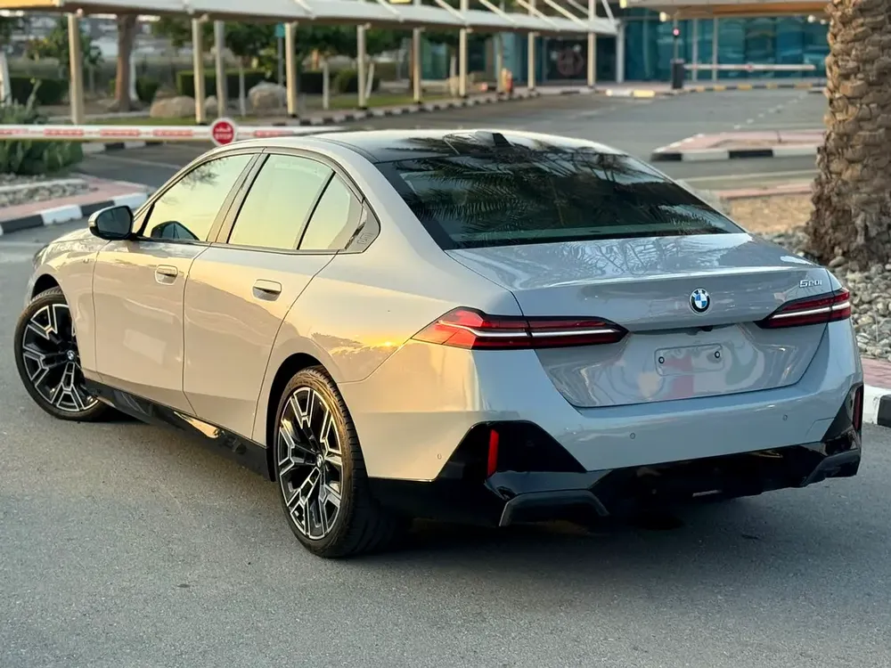 2025 BMW 520i M-Kit - GCC Specs - Brand New Condition - Image 9