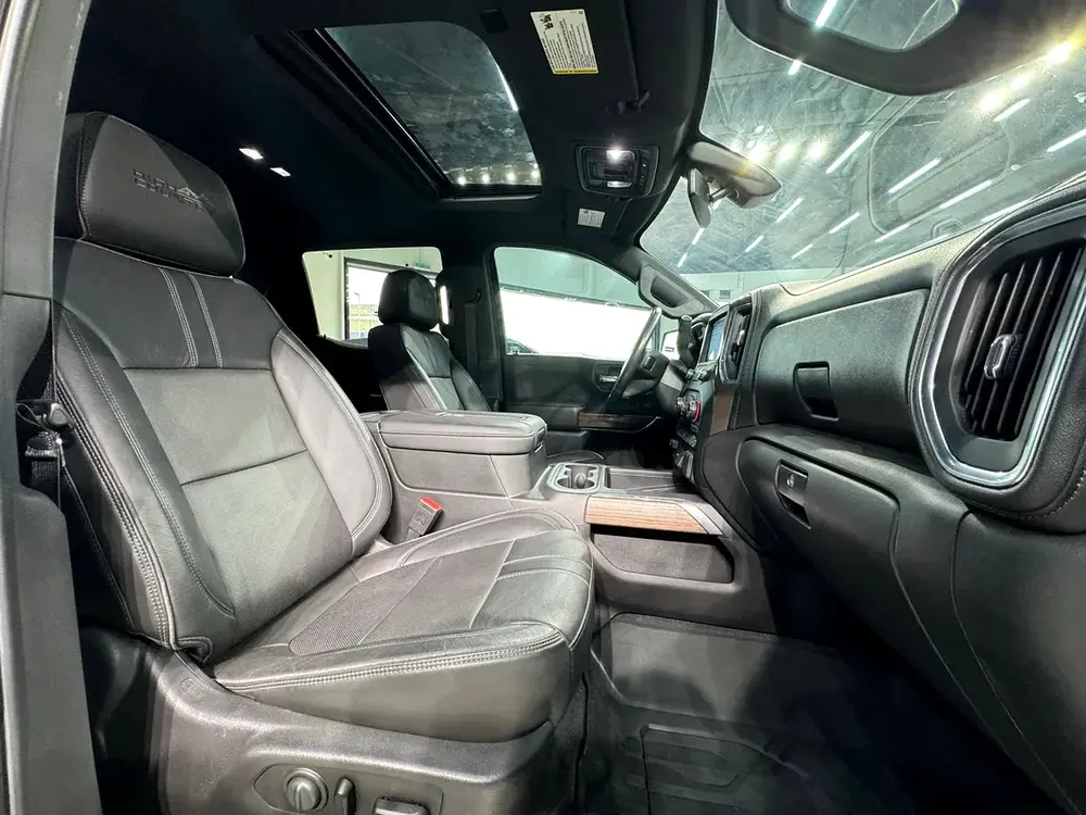 2022 - Chevrolet Silverado High Country - V8 - Image 15