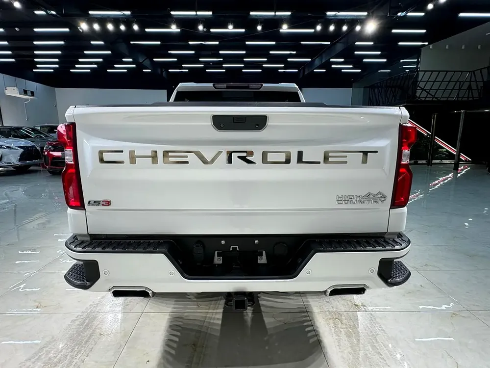 2022 - Chevrolet Silverado High Country - V8 - Image 7