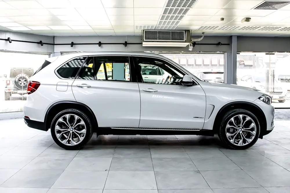 BMW X5 35 2018 GCC specs - Image 4