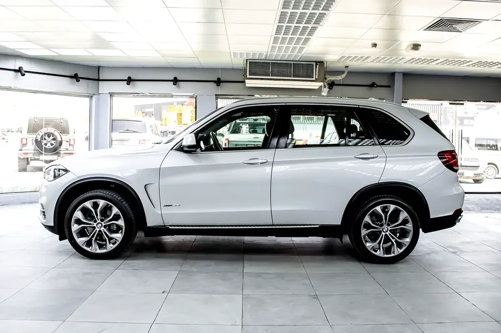 BMW X5 35 2018 GCC specs - Image 5