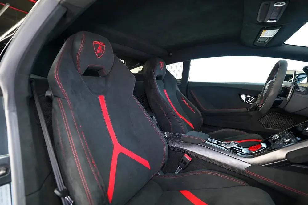 HURACAN PERFORMANTE | TWO TONE INTERIOR | WARRANTY AVAILABLE - Image 14