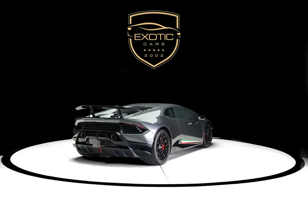 HURACAN PERFORMANTE | TWO TONE INTERIOR | WARRANTY AVAILABLE - Image 4