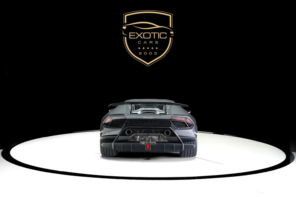 HURACAN PERFORMANTE | TWO TONE INTERIOR | WARRANTY AVAILABLE - Image 5
