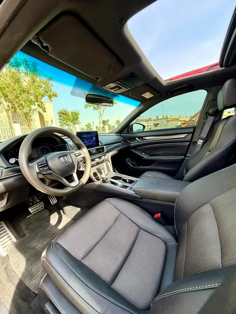 2020 Honda Accord Sport - GCC Specs - Excellent Condition - Image 10