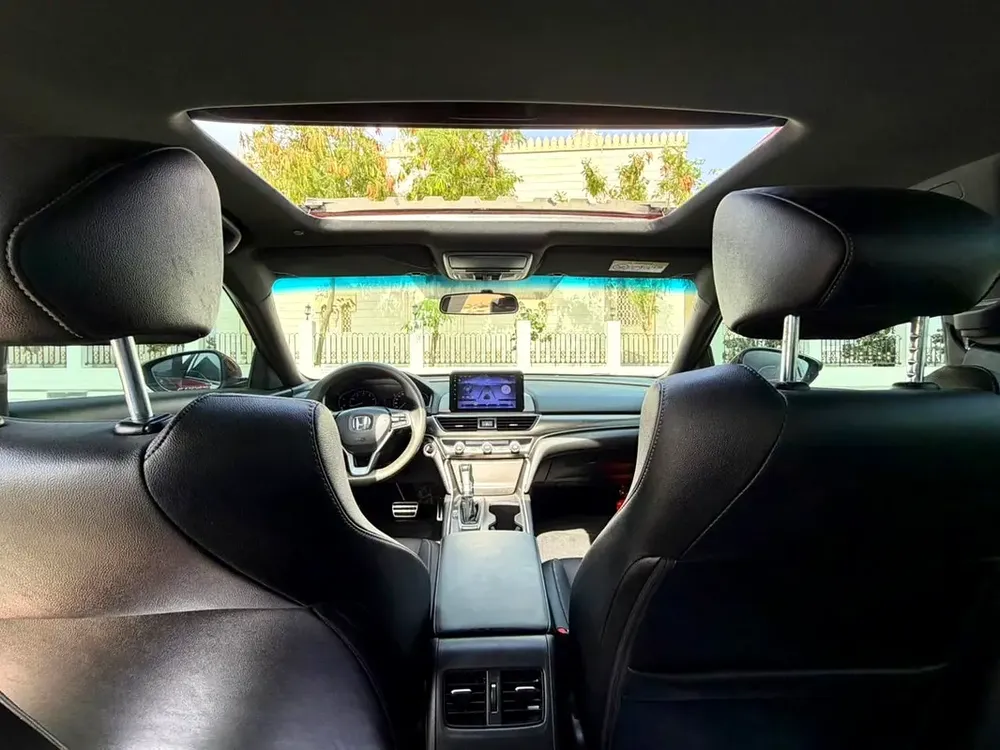 2020 Honda Accord Sport - GCC Specs - Excellent Condition - Image 11