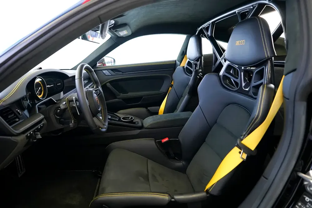 911 DAKAR | ALCANTARA SEATS | CARBON INTERIOR | WARRANTY FEB 2027 | SPORT EXHAUST - Image 12