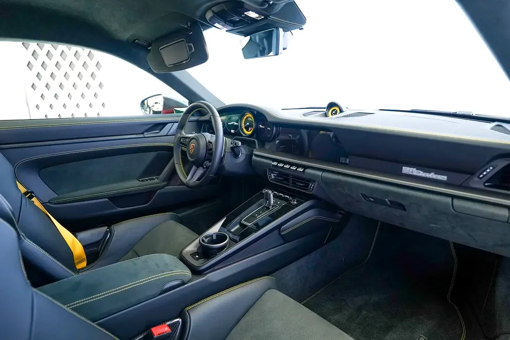 911 DAKAR | ALCANTARA SEATS | CARBON INTERIOR | WARRANTY FEB 2027 | SPORT EXHAUST - Image 15