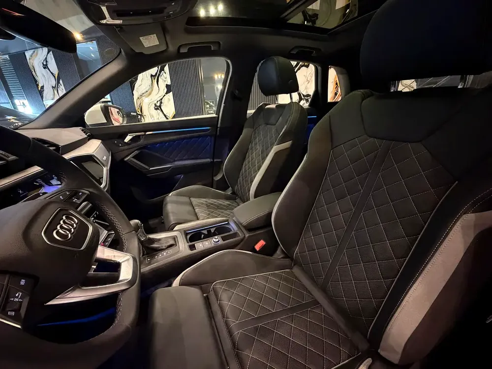 AED 2,223 PM | 0 KM | 3-Year Warranty + Service Plan | Grey | Black Leather - Image 11