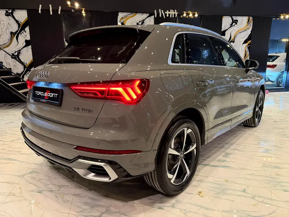 AED 2,223 PM | 0 KM | 3-Year Warranty + Service Plan | Grey | Black Leather - Image 5