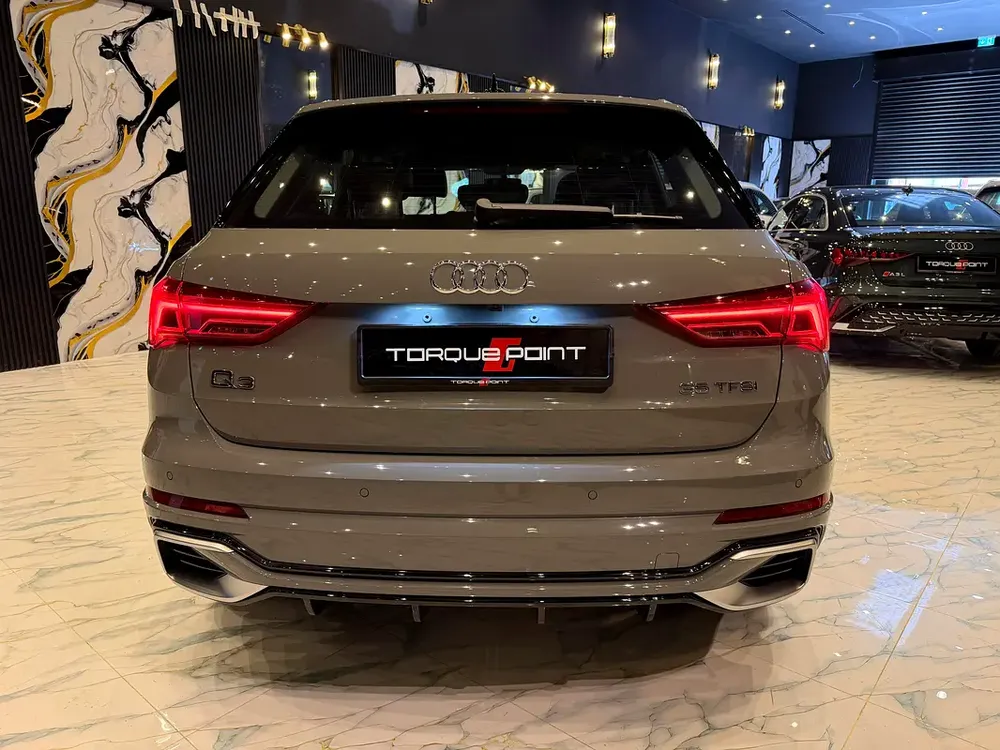 AED 2,223 PM | 0 KM | 3-Year Warranty + Service Plan | Grey | Black Leather - Image 6