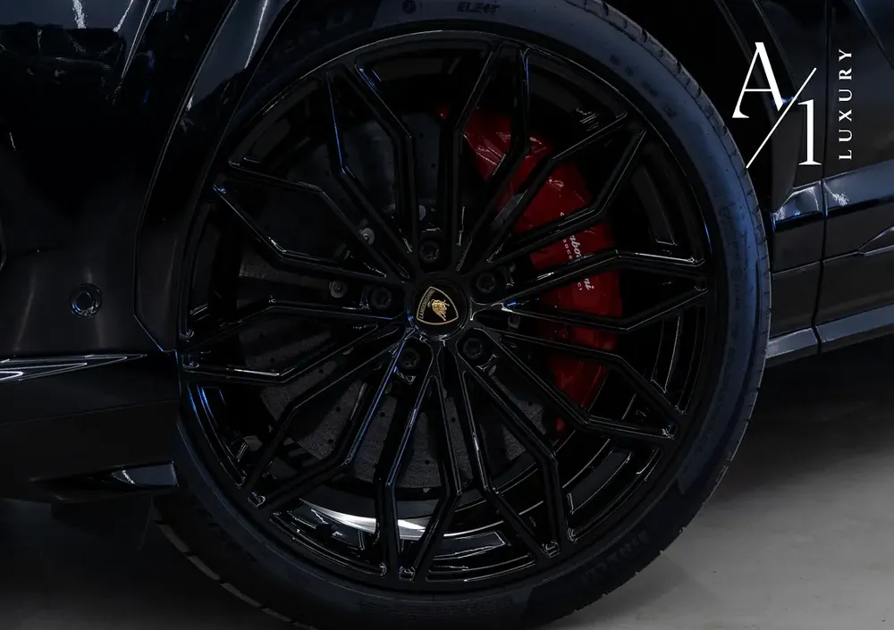 2025 Lamborghini Urus SE, Brand New, Fully Loaded, Excellent Condition - Image 4