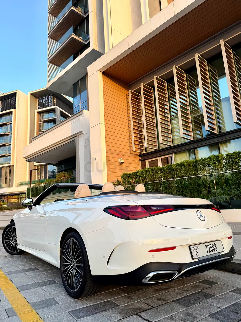 AMG/// CLE200 Cabriolet No Accident!! - Image 5