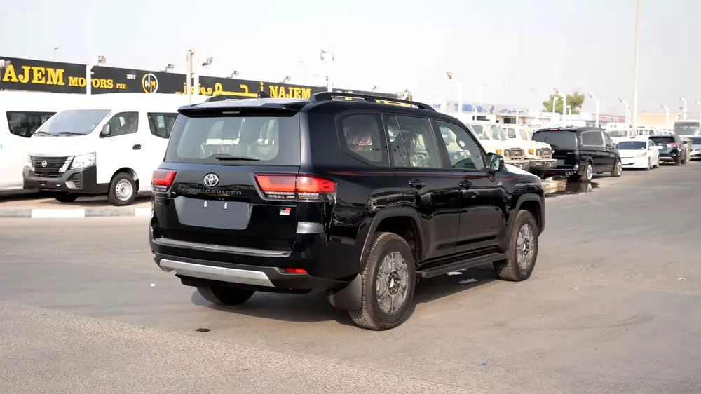 TOYOTA LAND CRUISER GR 3.5L 2026 - Image 4