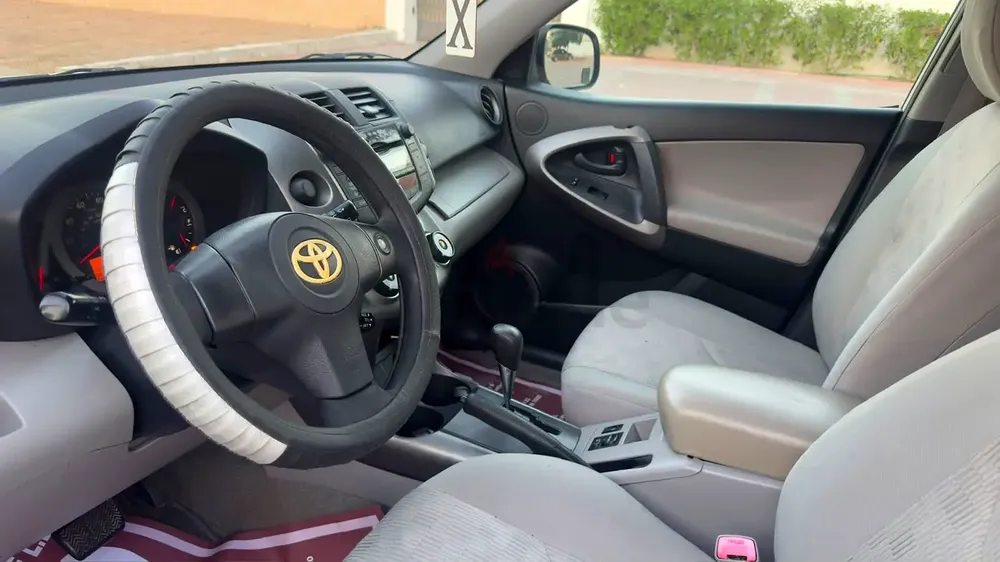 2009 TOYOTA RAV4 - Image 8