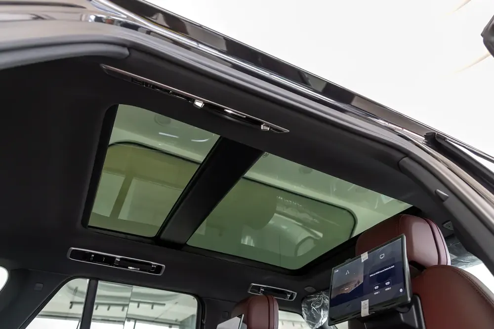 Range Rover | Vogue HSE P530 | GCC Specs | Black Edition | Electric Side Steps | 2026 ( EXPORT ) - Image 14