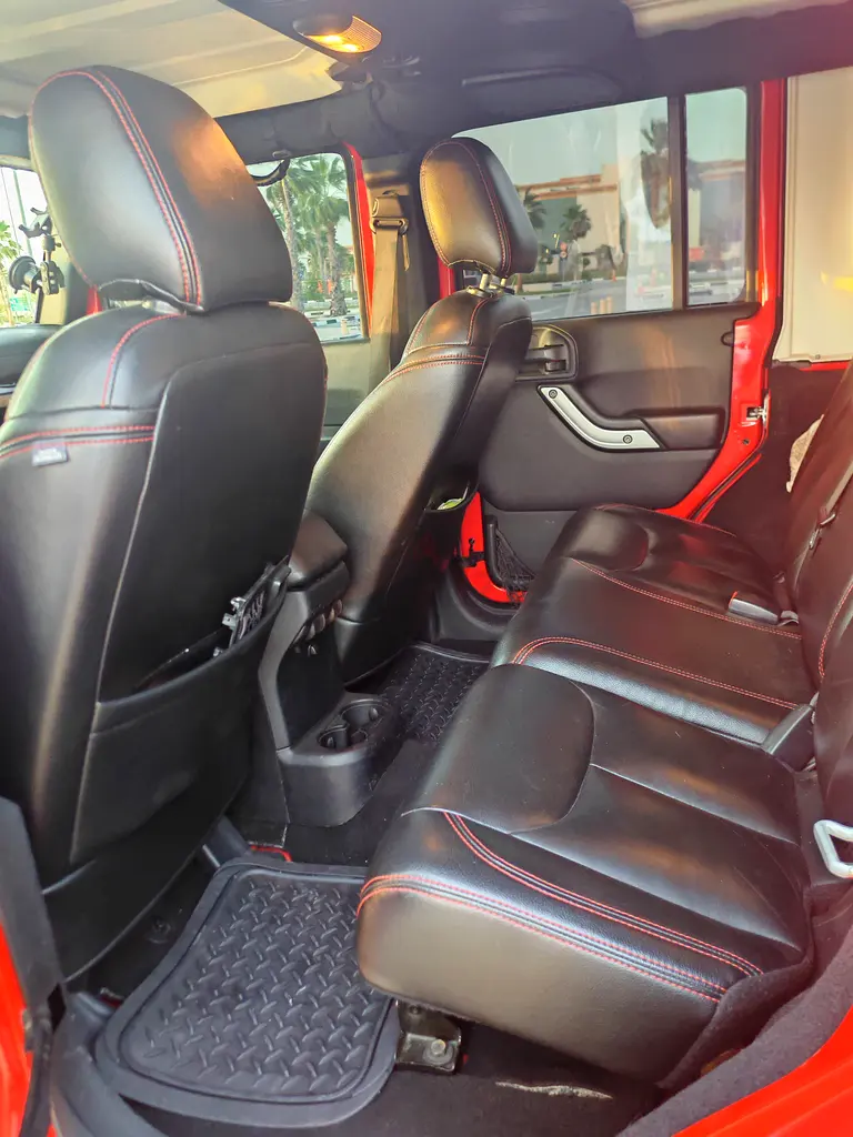 The car is very clean, with no accidents or repainting. - Image 14