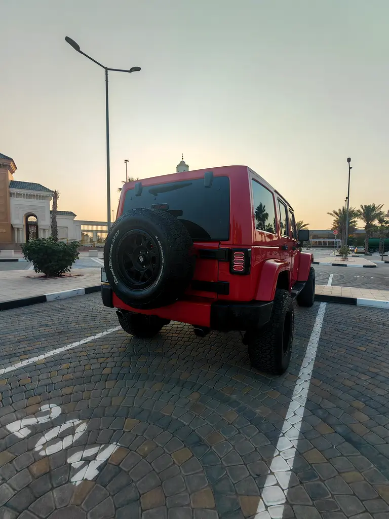 The car is very clean, with no accidents or repainting. - Image 17