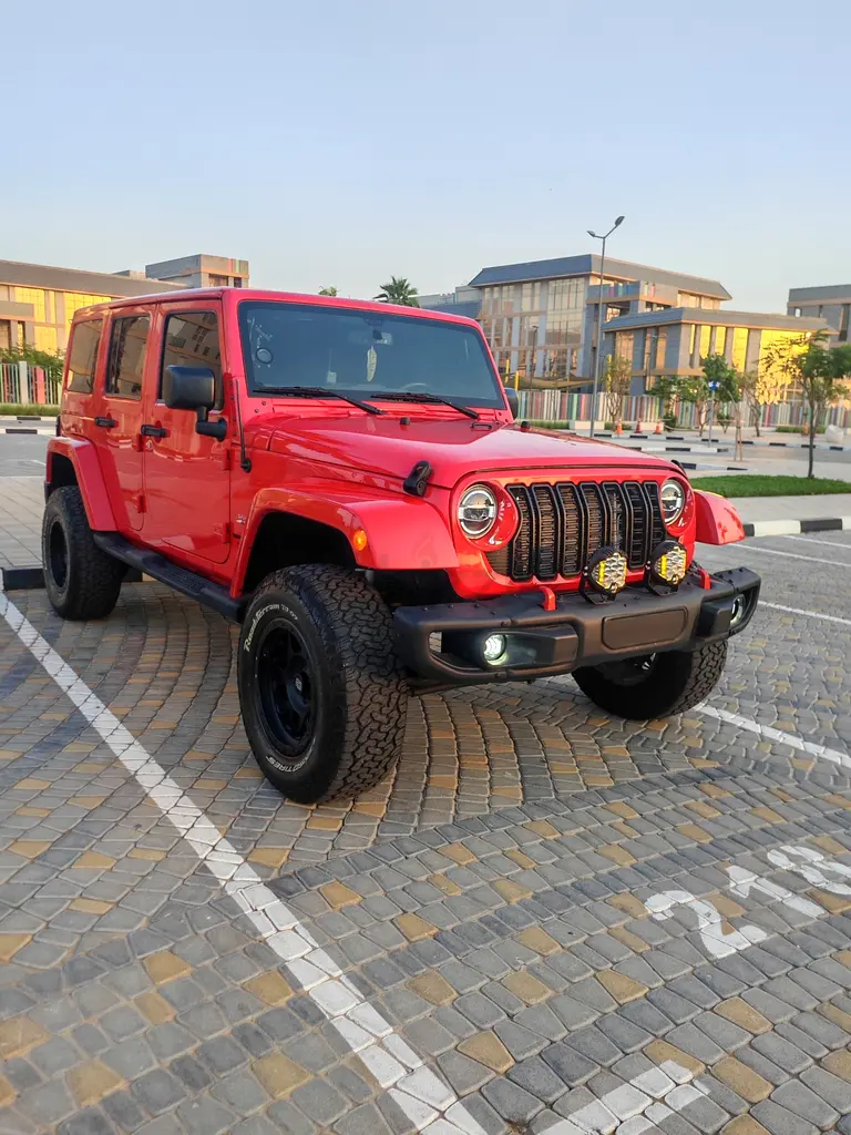 The car is very clean, with no accidents or repainting. - Image 7
