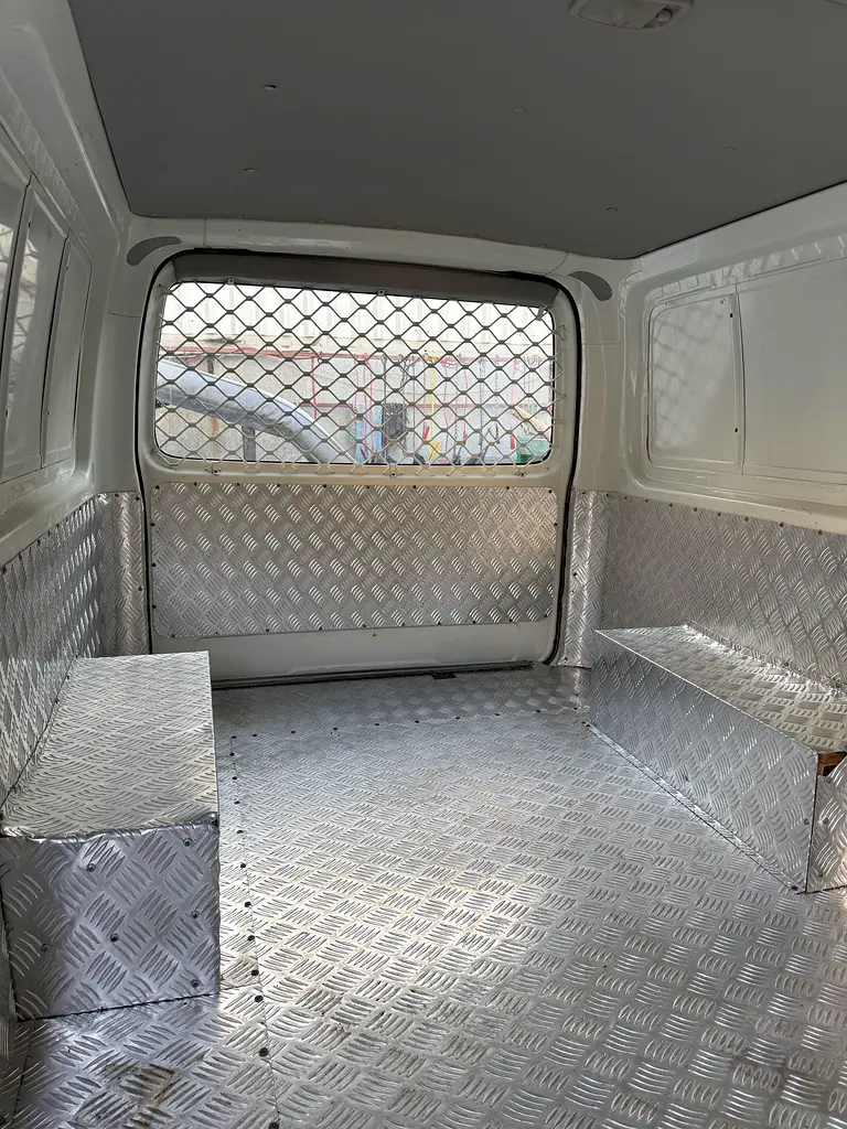 Toyota Hiace GL 2013 - GCC Specs - Well Maintained - Image 4