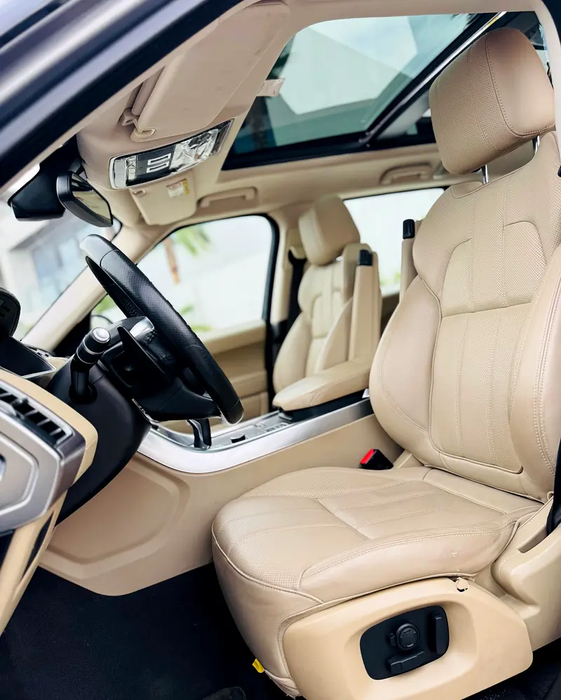 2016 LAND ROVER RANGE ROVER SPORT HSE SUPERCHARGED GCC SPECS IN EXCELLENT CONDITION - Image 13