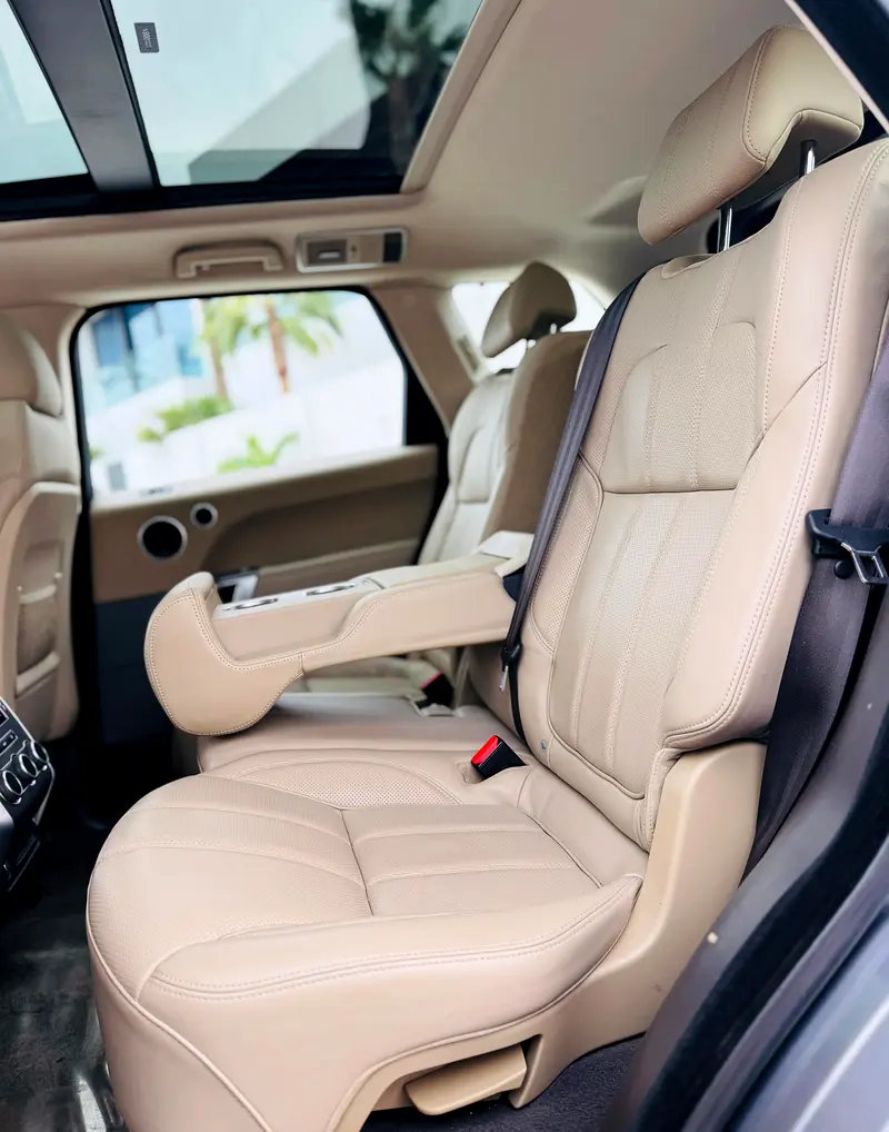 2016 LAND ROVER RANGE ROVER SPORT HSE SUPERCHARGED GCC SPECS IN EXCELLENT CONDITION - Image 14