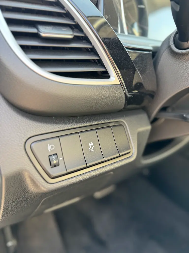 Kia Seltos GCC 1.4L Turbo - Image 10